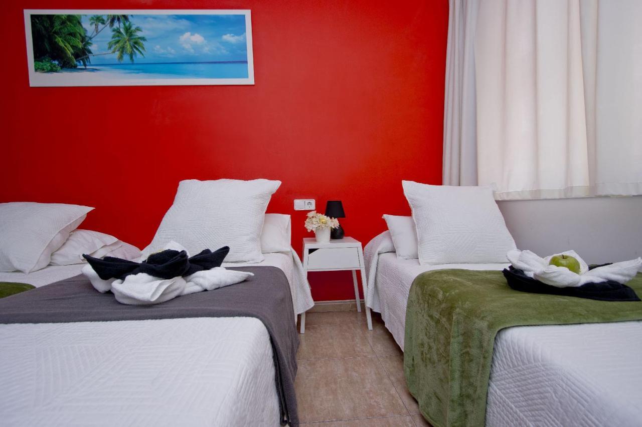 Barcelona City North Hostal Экстерьер фото