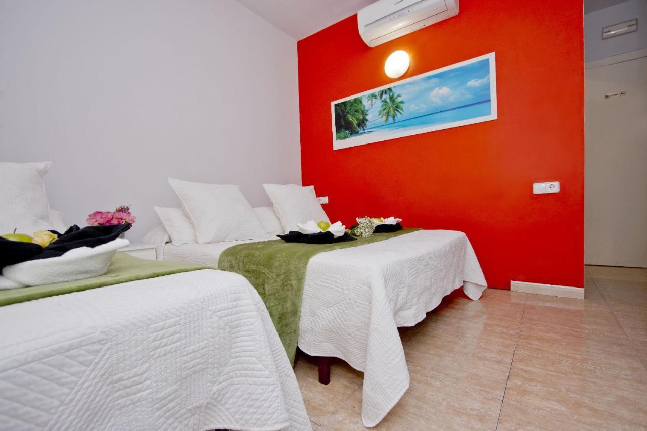 Barcelona City North Hostal Экстерьер фото