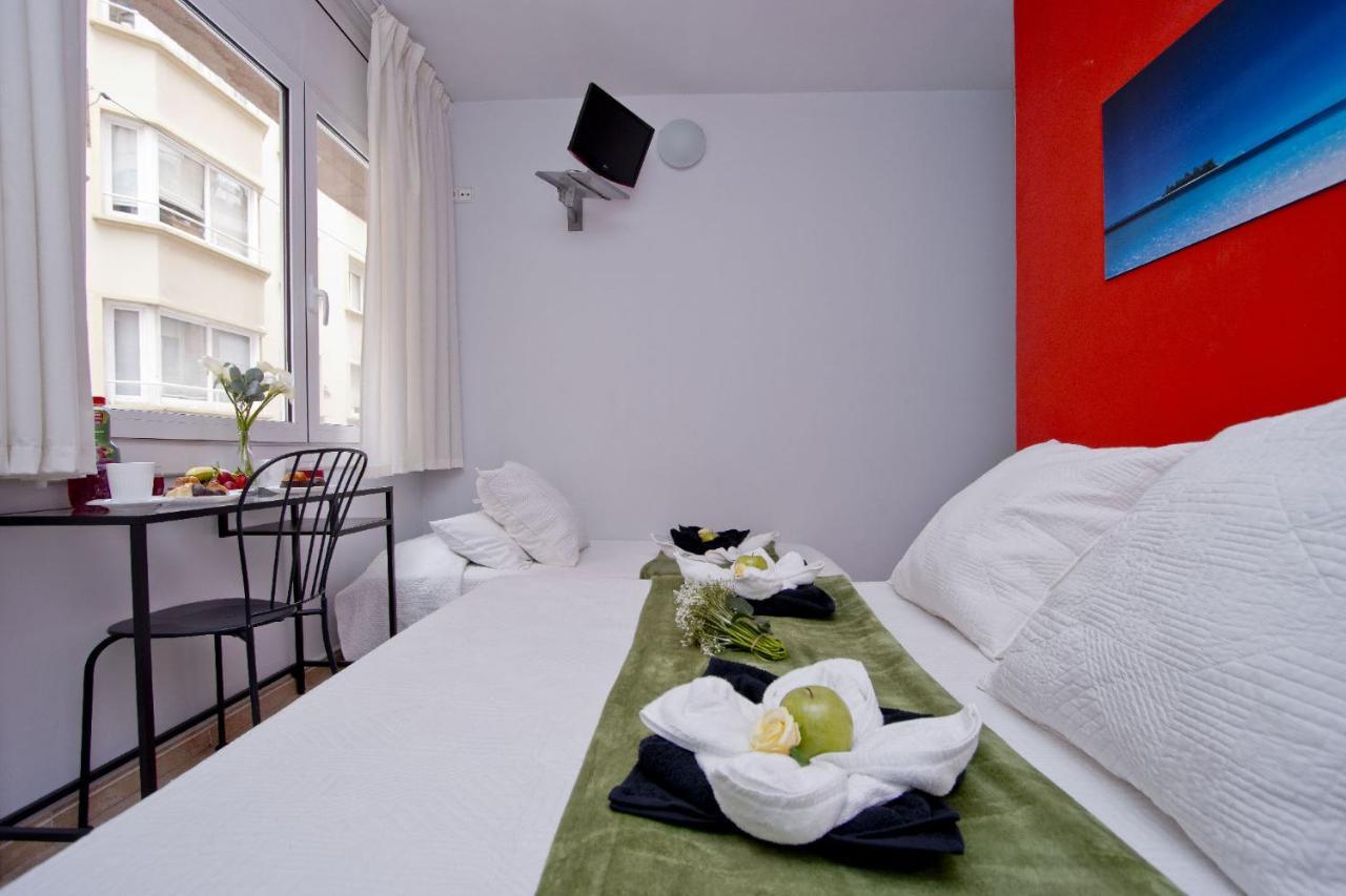 Barcelona City North Hostal Экстерьер фото
