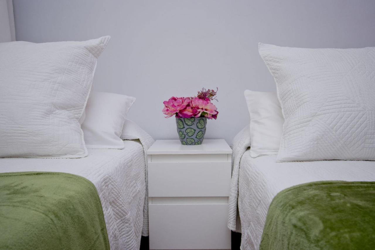 Barcelona City North Hostal Экстерьер фото
