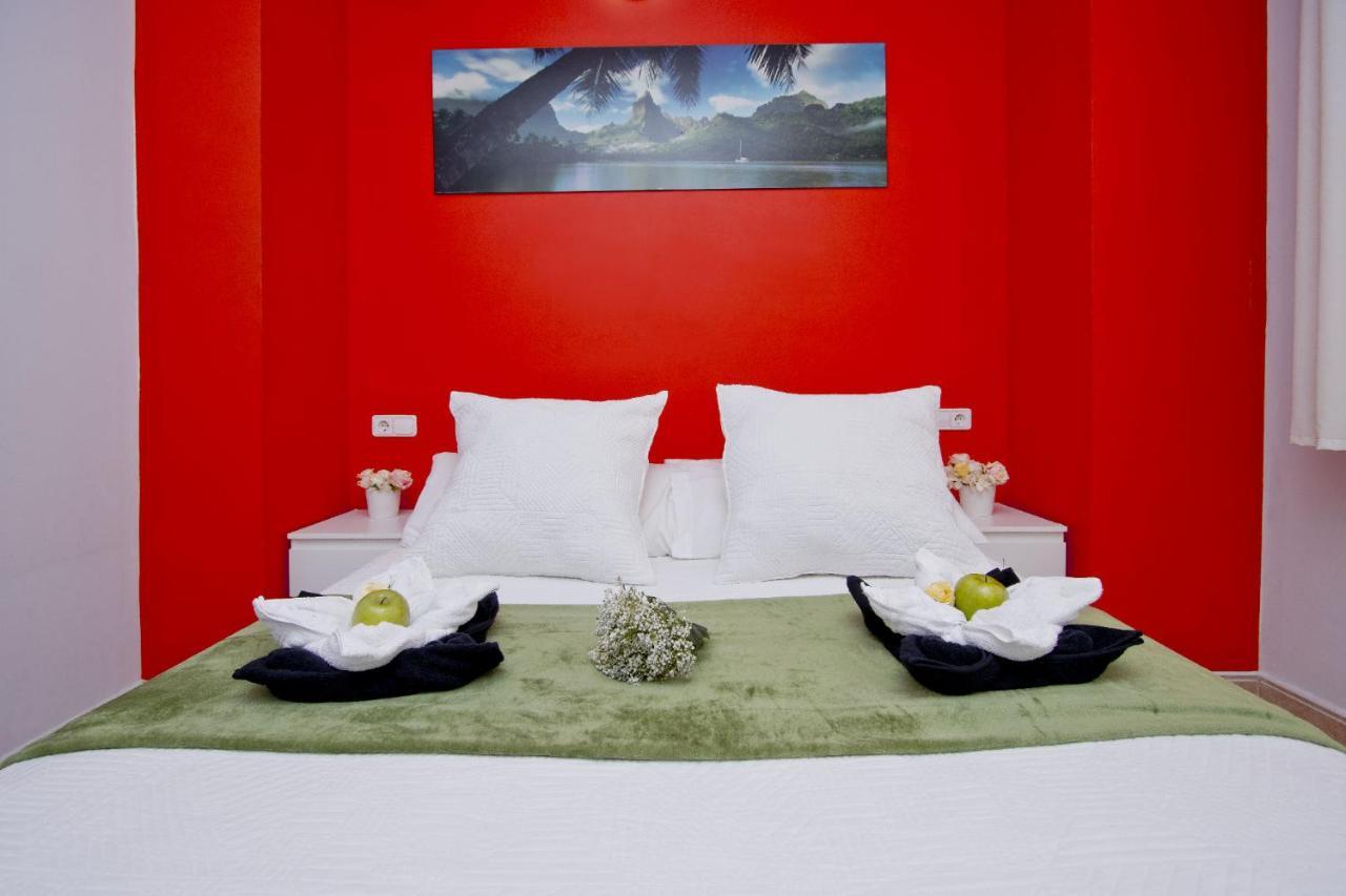 Barcelona City North Hostal Экстерьер фото