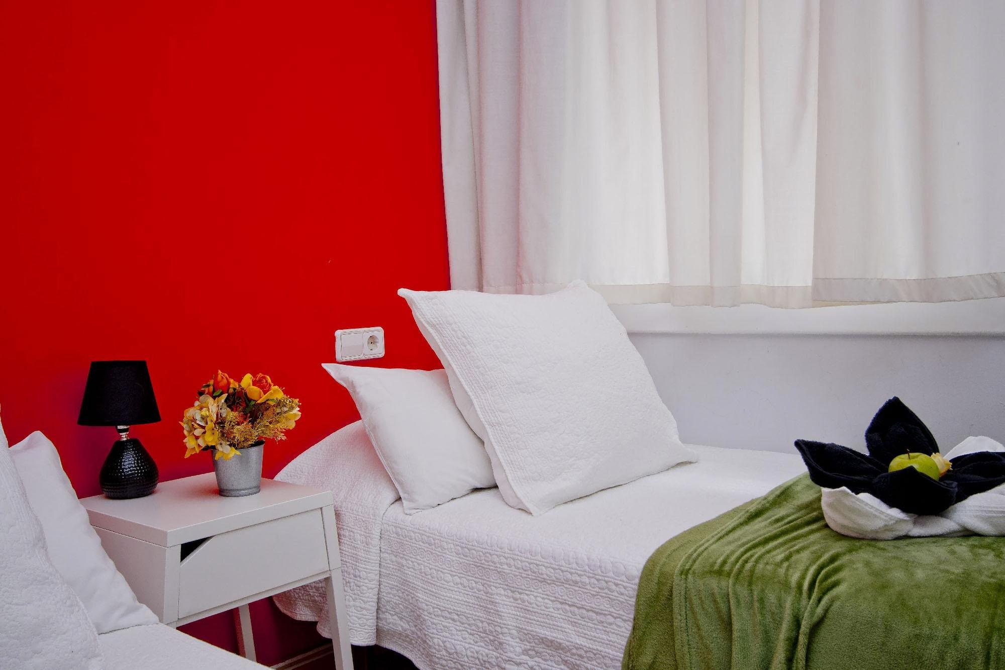 Barcelona City North Hostal Экстерьер фото