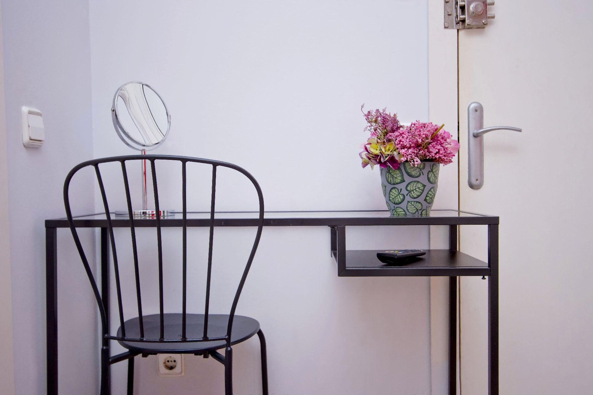 Barcelona City North Hostal Экстерьер фото