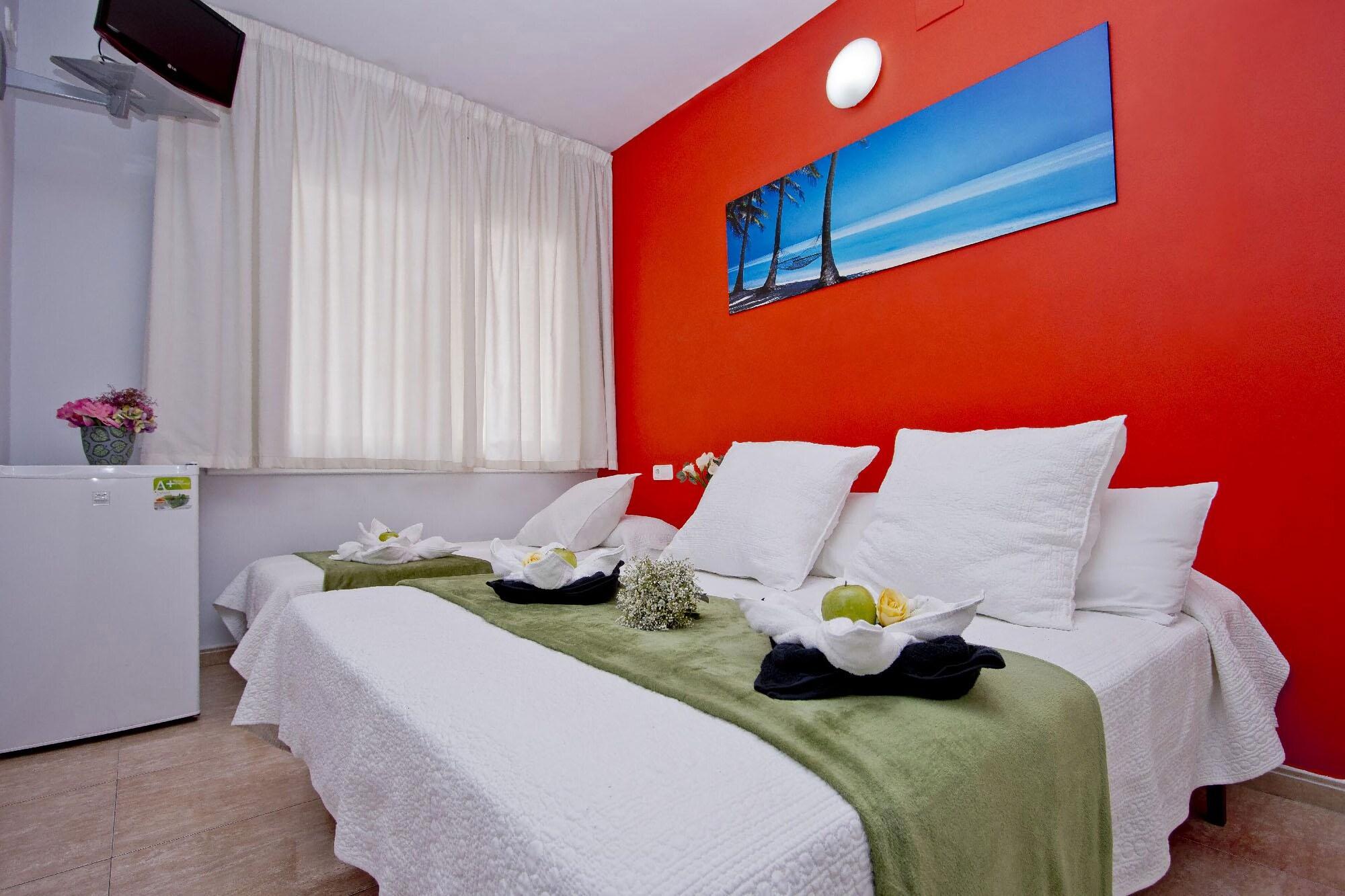 Barcelona City North Hostal Экстерьер фото